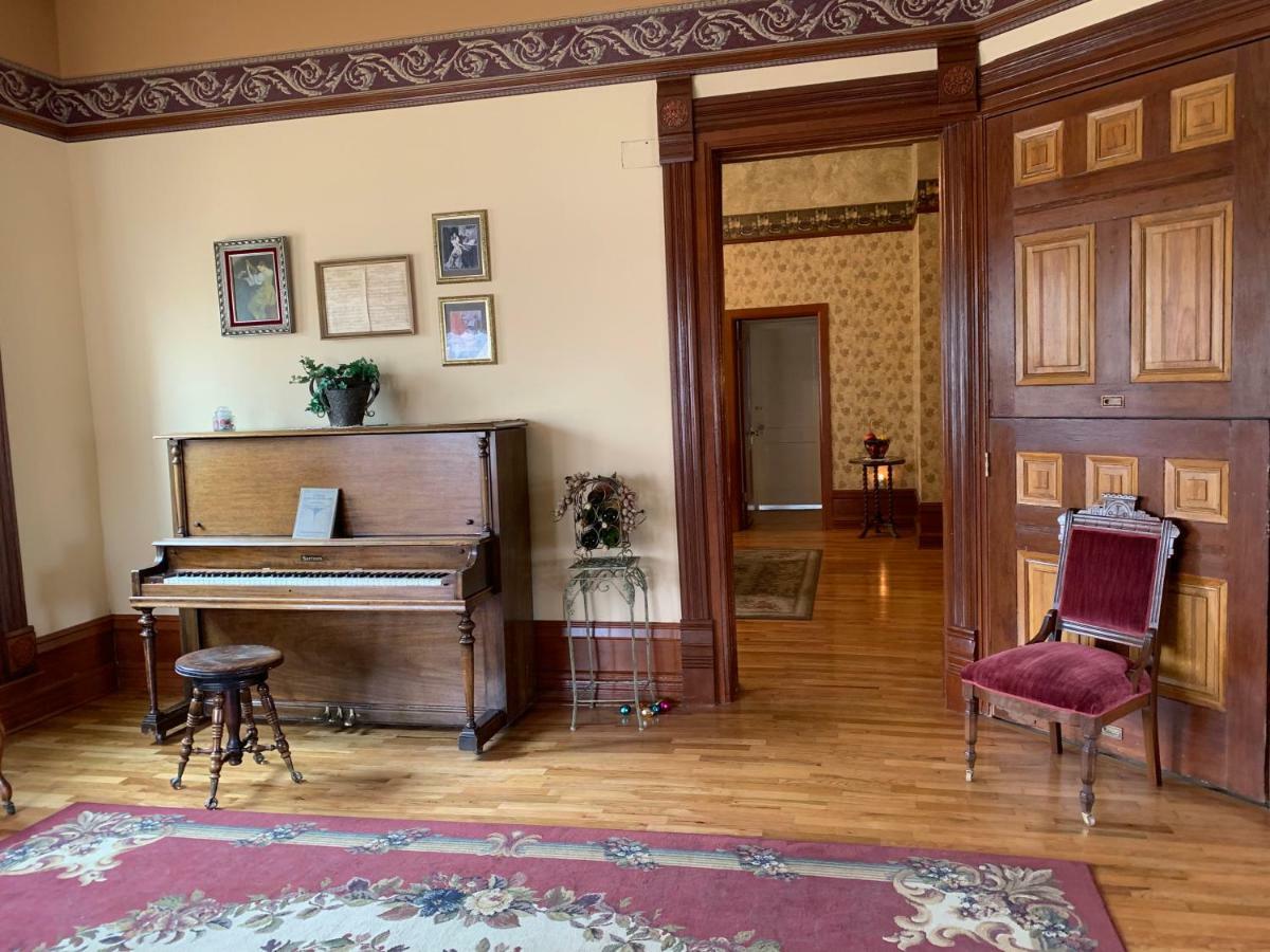 Edgar Olin House (Adults Only) Bed & Breakfast Pueblo Ngoại thất bức ảnh