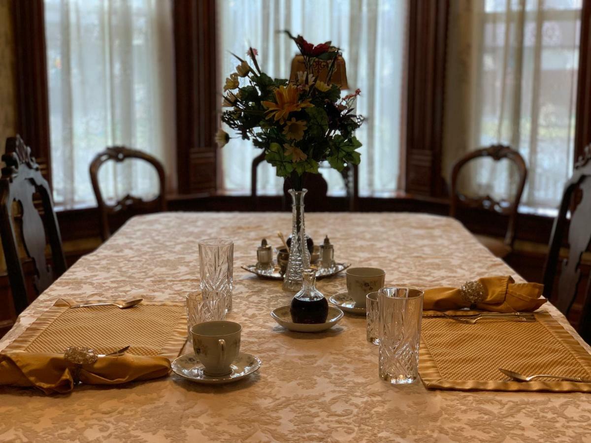 Edgar Olin House (Adults Only) Bed & Breakfast Pueblo Ngoại thất bức ảnh